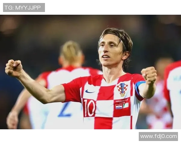 25号足球明星的传奇故事与赛场辉煌时刻回顾